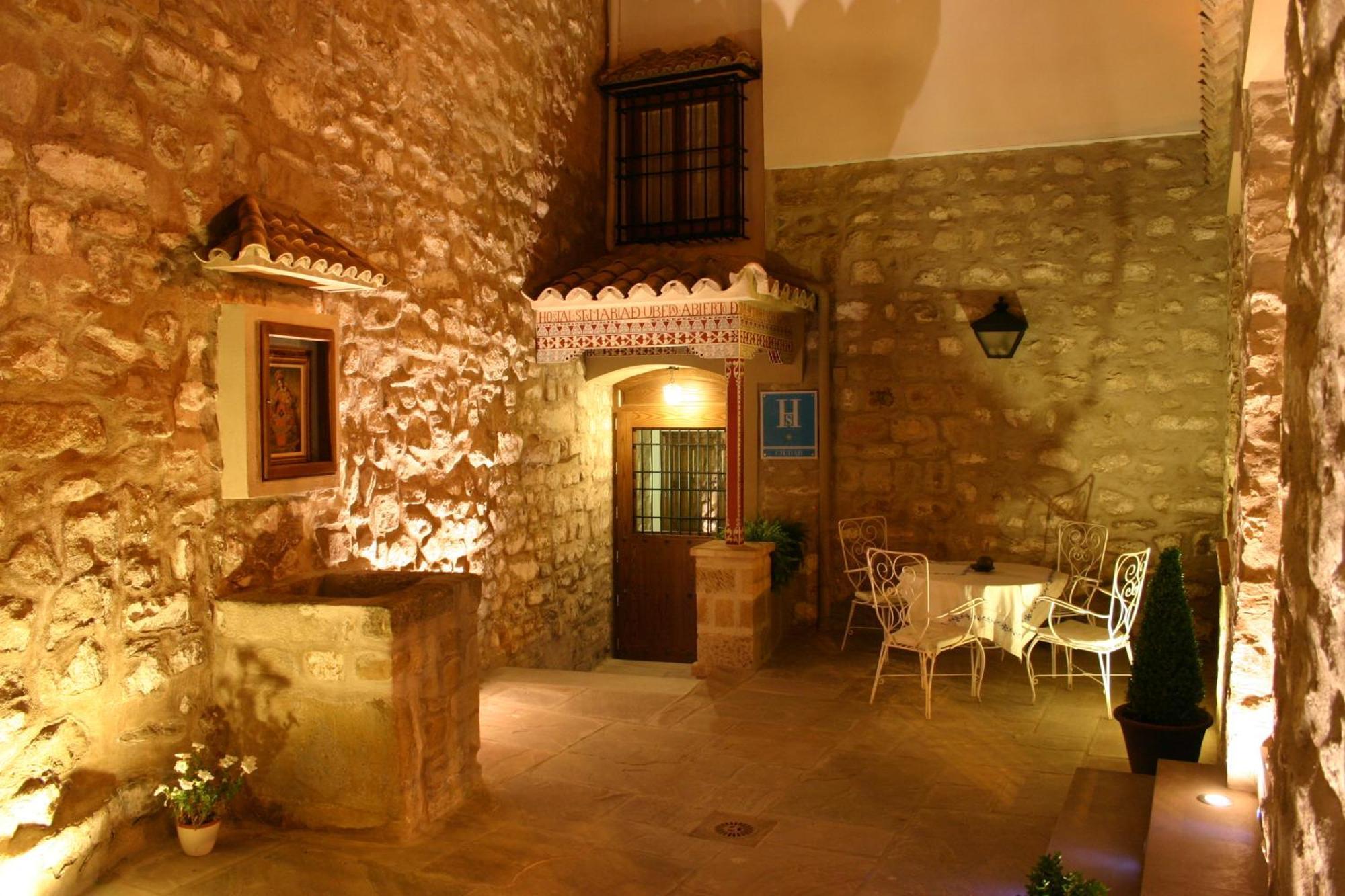 Hostal Santa Maria De Ubeda מראה חיצוני תמונה